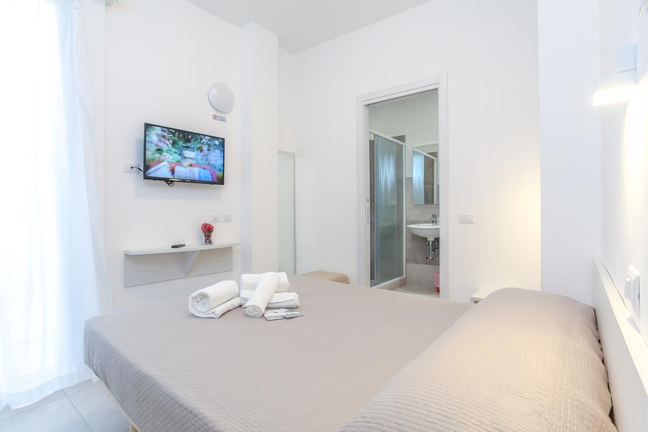 Hotel Tourist Meuble Rimini Buitenkant foto